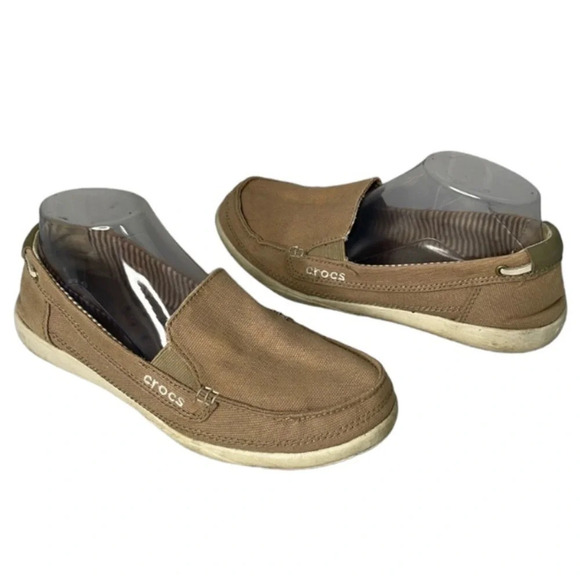 CROCS Walu Tan Canvas Loafer Deck Boat  Shoe Non-mark Sole Preppy Logo Coastal 8 - Picture 2 of 13